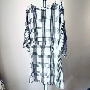 F21 Contemporary/ Gingham dress with Kimono open- slit sleeves & Open Back/ Sz S
